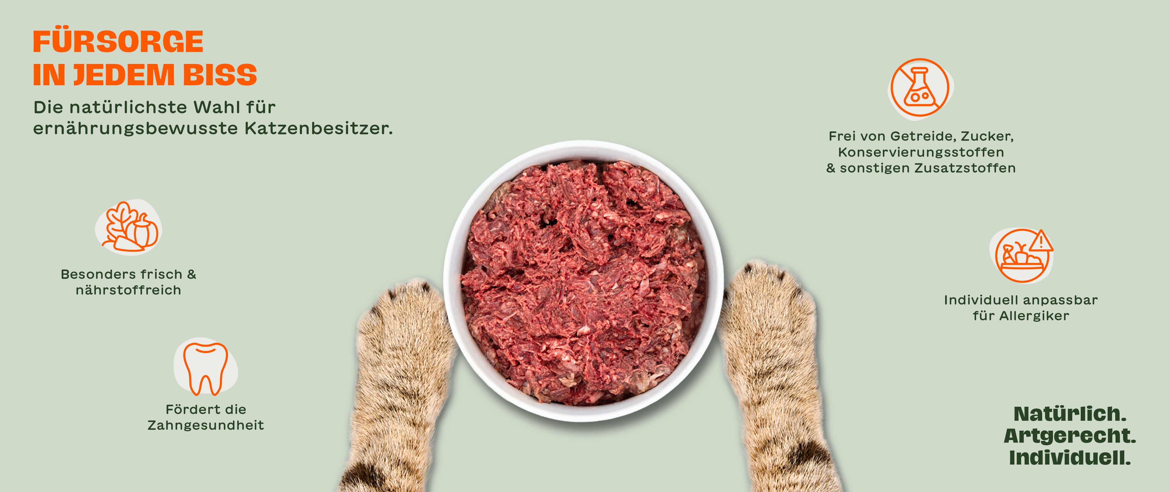Futternapf mit Katzen-BARF von BARFER'S, unten links und rechts zwei Katzenpfoten; ergänzt um die Begriffe FÜRSORGE IN JEDEM BISS, Frische, Zahngesundheit, Frei von Zusätzen und Allergikerfreundlich sowie „Natürlich. Artgerecht. Individuell."