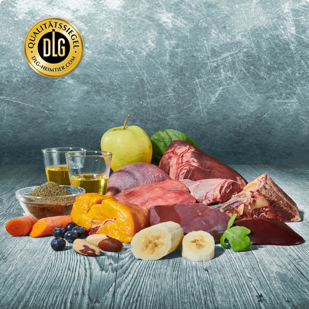 Zutaten des BARFER’S Komplett-Mix Pferd: Pferdefleisch, Innereien, Knochen, Gemüse, Obst, Dorschlebertran, Seealgenmehl, Lein- und Lachsöl – 100 % vollständiges Fertigbarf für Hunde mit DLG-Siegel