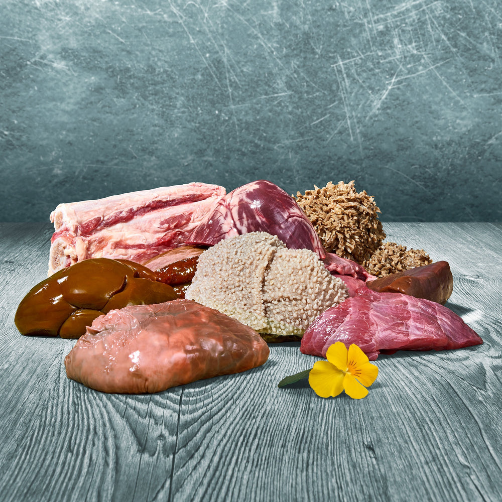 Rohe BARFER’S Pur-Mix Rind Zutaten im Überblick – Rindfleisch, Rinderpansen, Blättermagen, Kalbsbrustbein, Rinderleber, Rinderherz, Rinderniere, Rindermilz und Rinderlunge