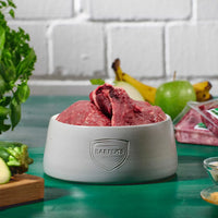 BARFER’S Napf mit rohen Rinderstichfleisch Stücken als Muskelfleisch-Komponente für Hunde und Katzen 
